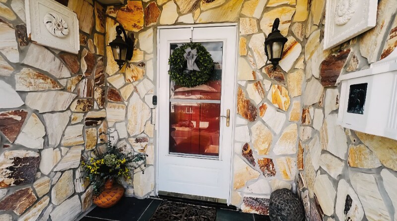 Primary Photo - 216 Academy St