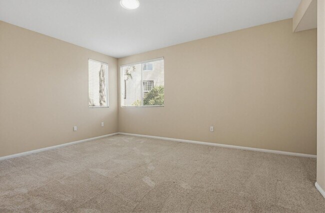 Building Photo - 823 Kalpati Cir