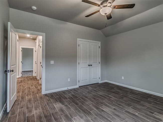 Building Photo - 600 Mirano Ln