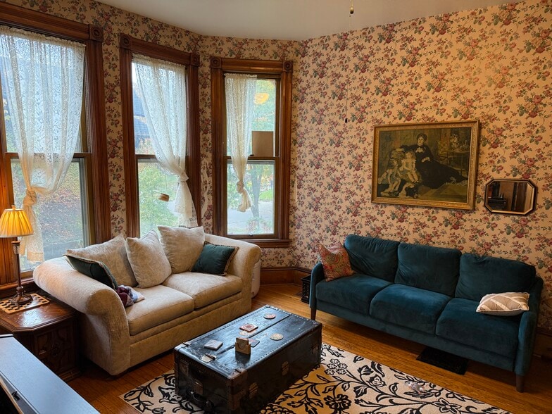 Living Room - 500 Stuart Ave