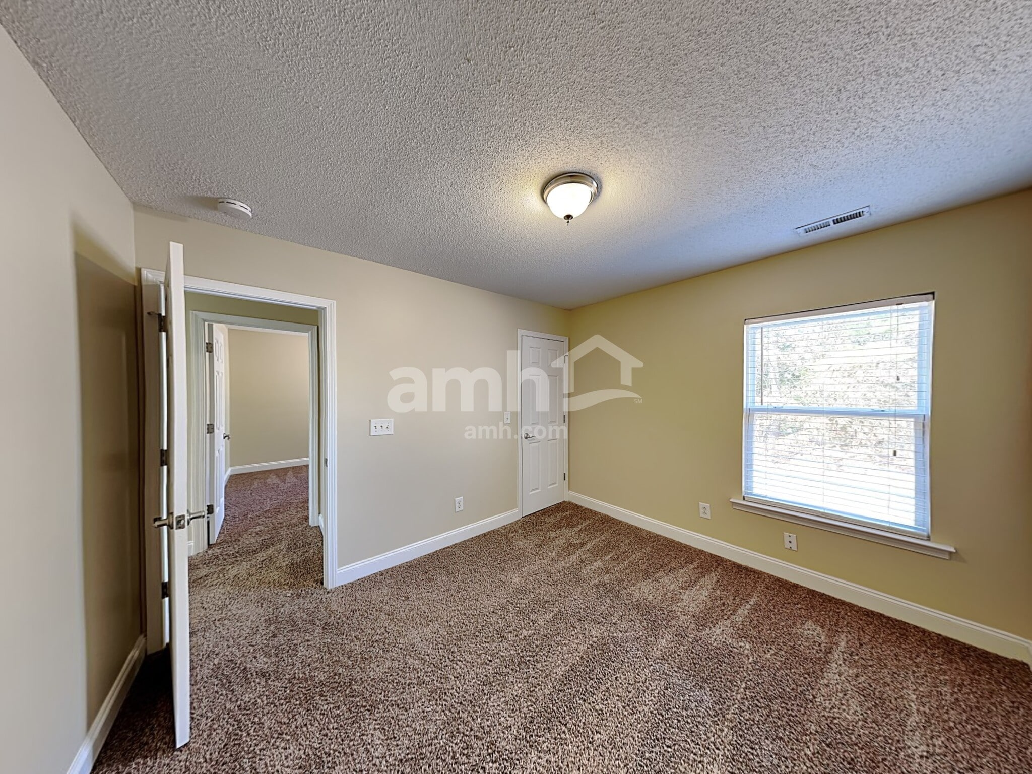 Building Photo - 6017 Namozine Ct