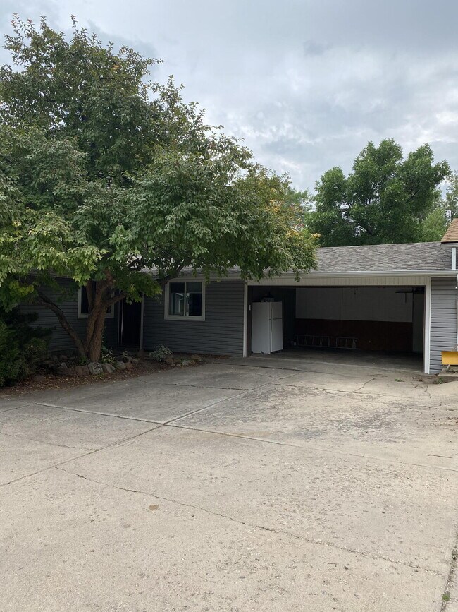 Building Photo - 4547 Beachcomber Ct