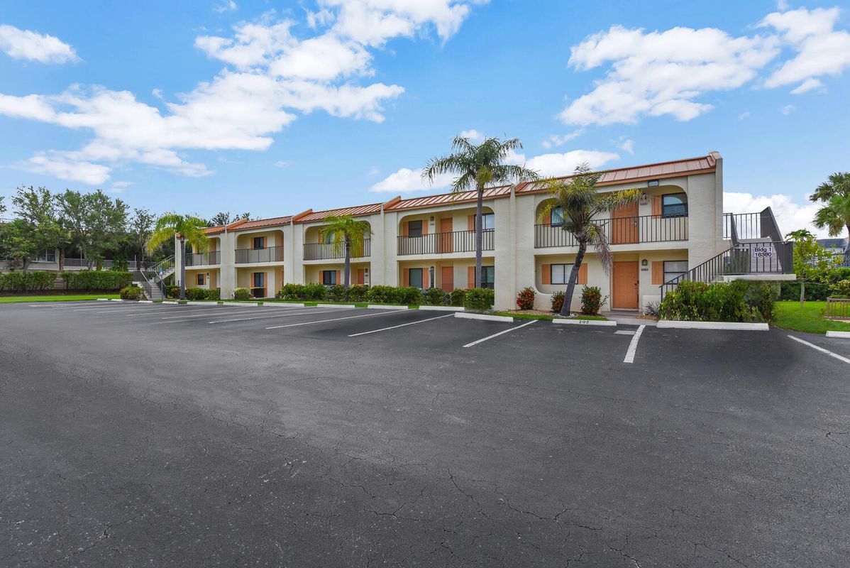 Building Photo - 16380 Dublin Cir