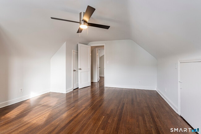 Building Photo - 85 Green St