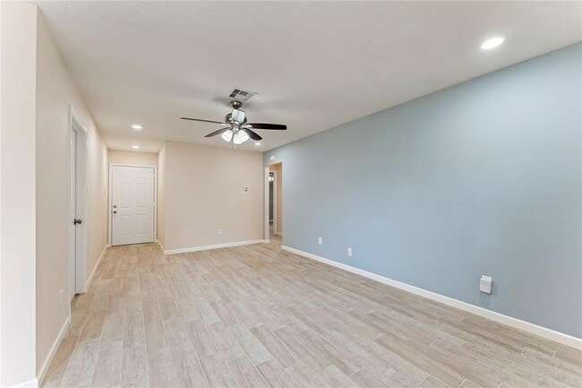 Building Photo - 1410 PI Cir