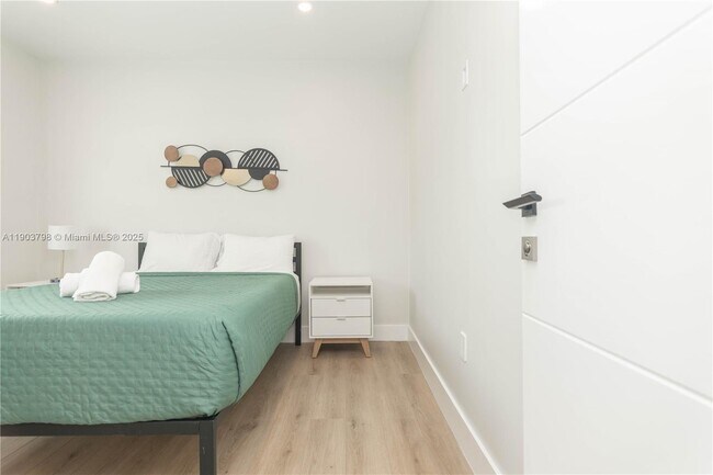 Building Photo - 2360 SW 12th St