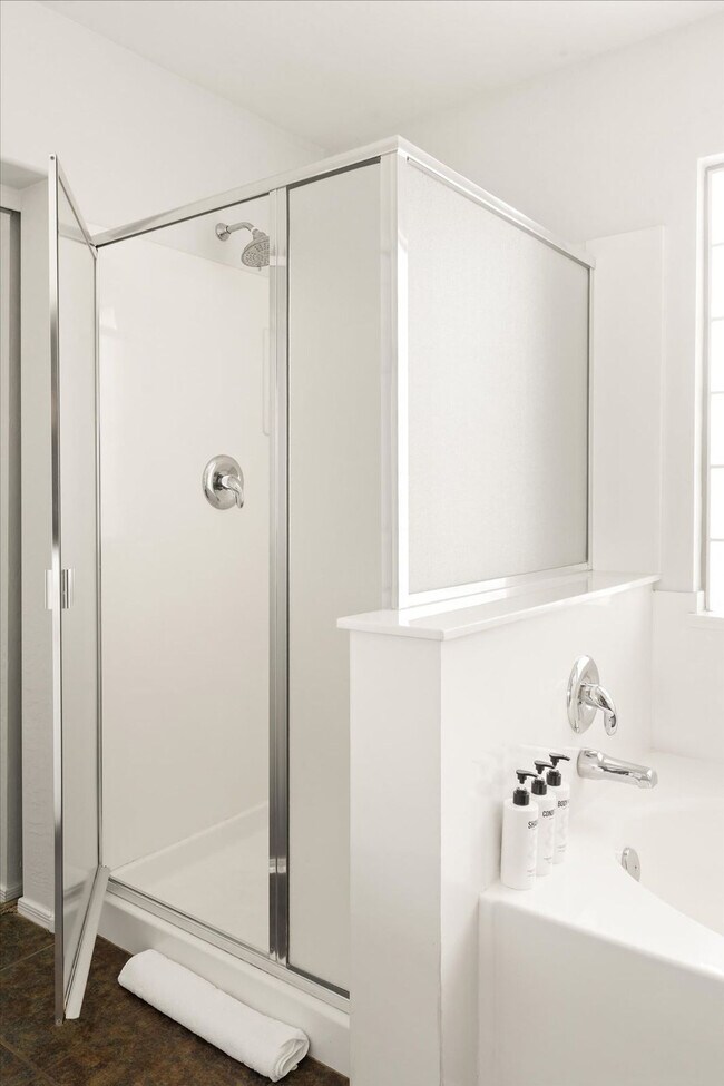 Building Photo - 16310 N 151st Ave