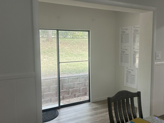 Building Photo - 1309 Ravenwood Dr