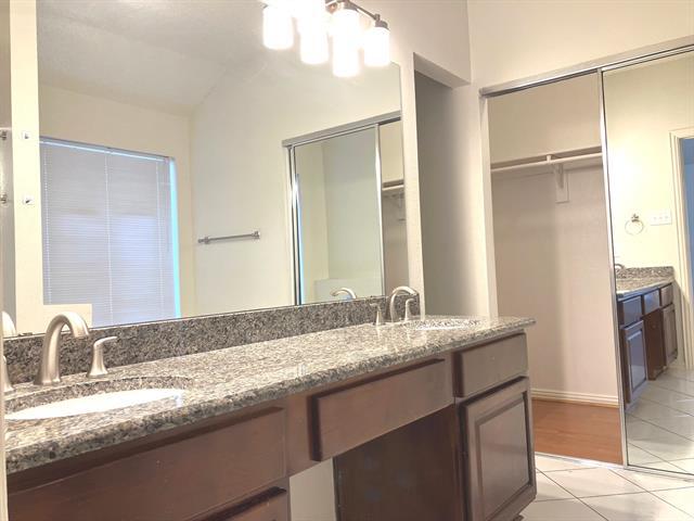 Building Photo - 6006 Team Ct