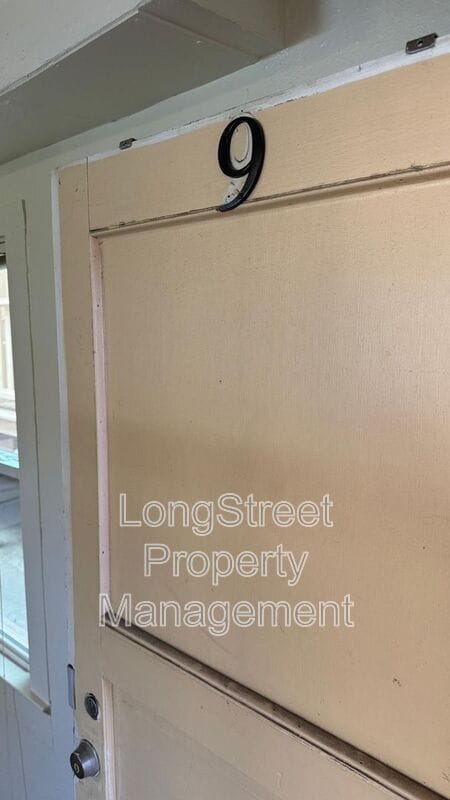 Building Photo - 205 NW Kings Blvd