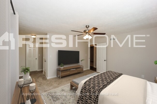 Building Photo - 6554 River Glen Dr