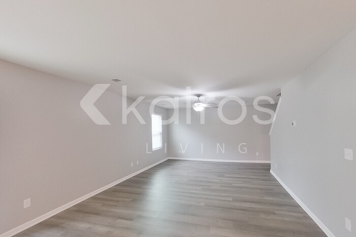 Building Photo - 35 E Luminous Way