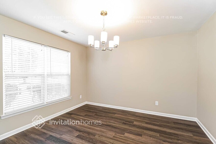 Building Photo - 1552 Summit Ridge Ln