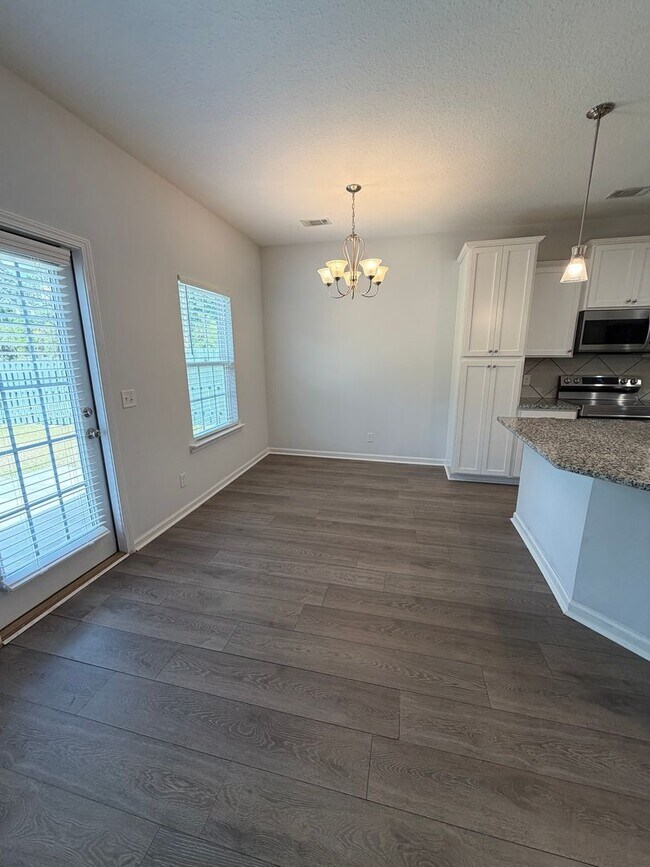 Building Photo - 600 Brightleaf Cir