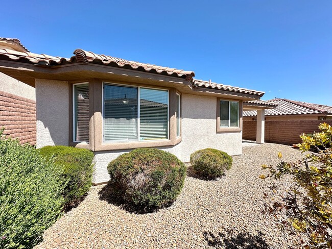 Building Photo - Granite Peaks At Summerlin
