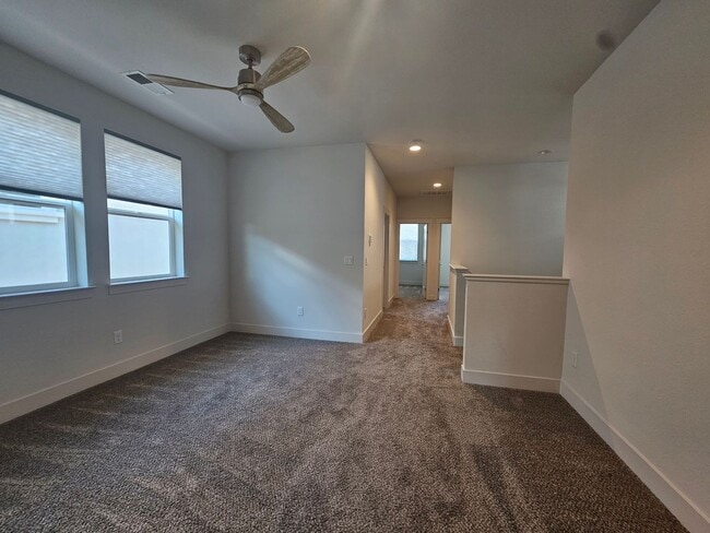 Building Photo - New 2022 Home on Little Lane
