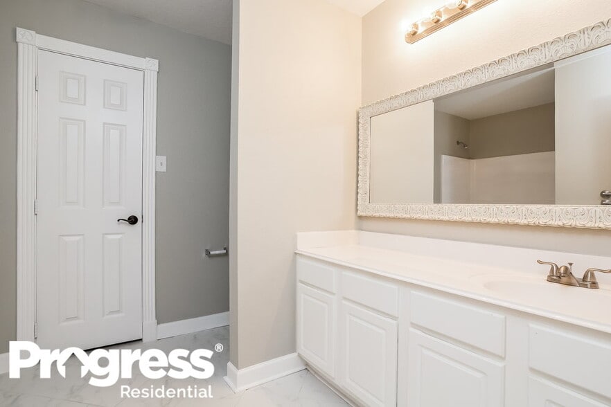 Building Photo - 7322 Fox Forest Tr