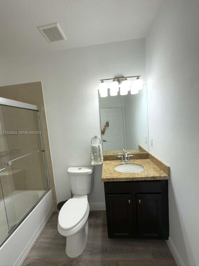 Building Photo - 1505 SW 147th Ave