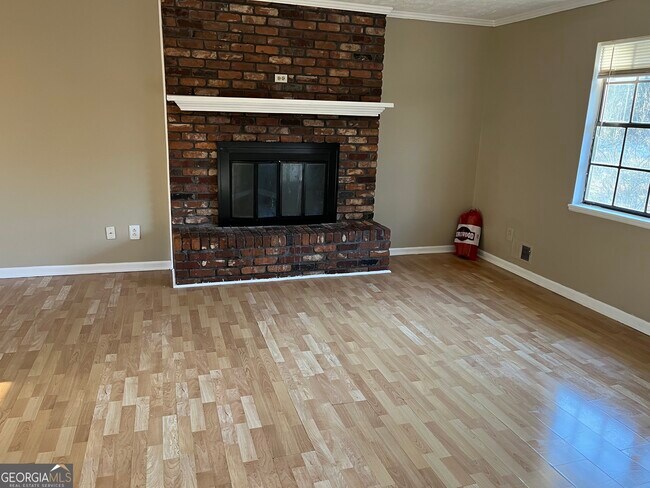 Building Photo - 152 Rountree Rd