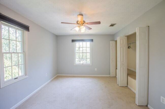 Building Photo - Lovely 2 BR/2 BA Condo in Germantown!