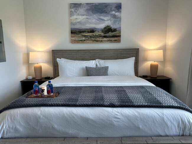 Building Photo - 5102 Aldersgate Dr