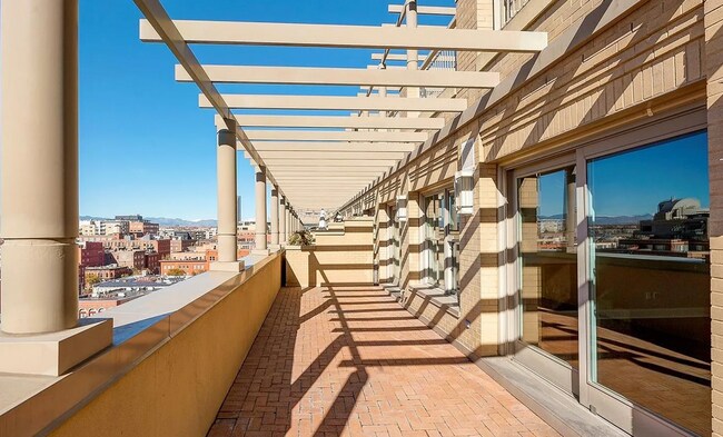 Building Photo - 1560 Blake St