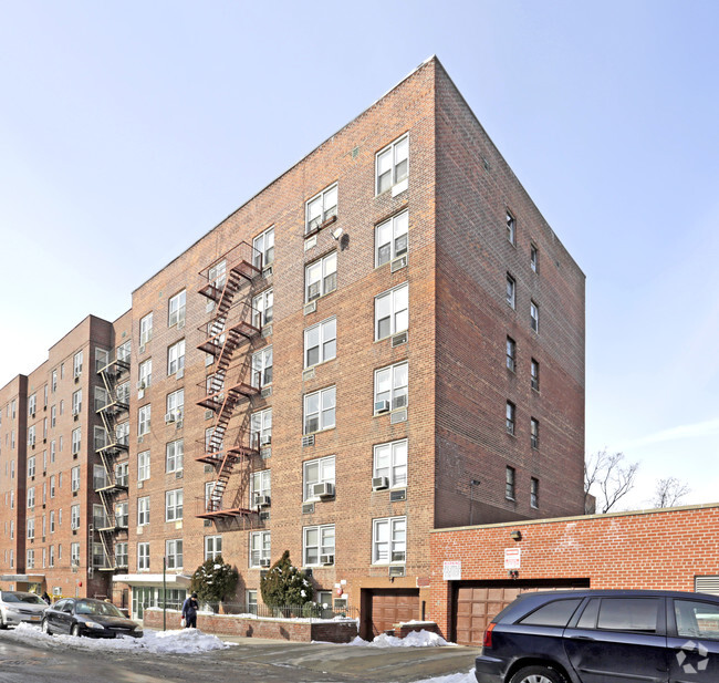 142-27 Barclay Ave - Flushing, NY | Apartment Finder