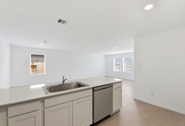 Building Photo - 26815 Rosebay Wds Dr