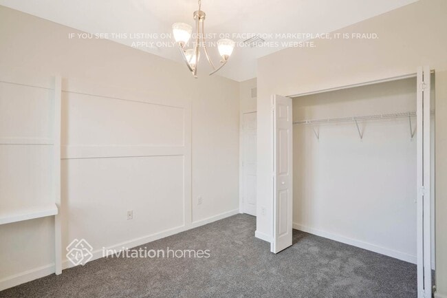 Building Photo - 132 NE 27th Terrace