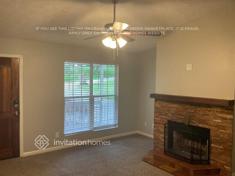Building Photo - 6555 Fiji Dr