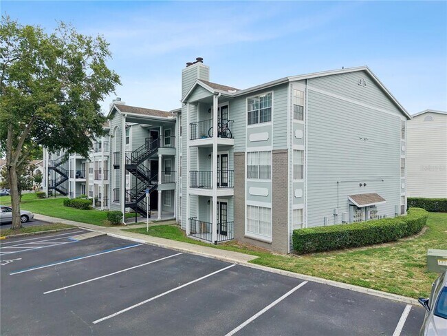 Building Photo - 2550 N Alafaya Trail