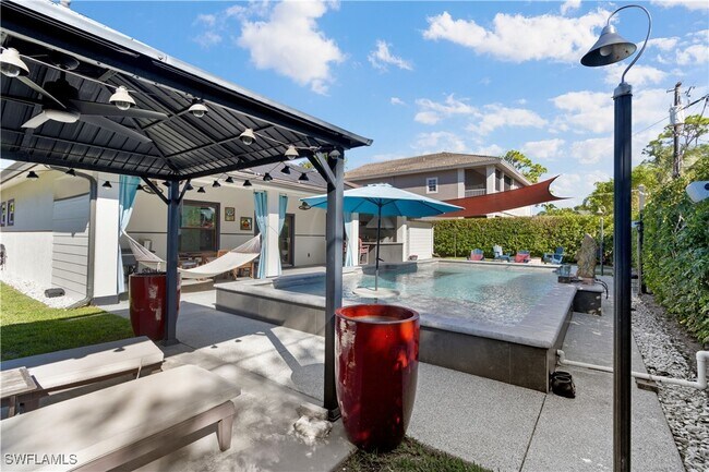 Building Photo - 10990 Goodwin St