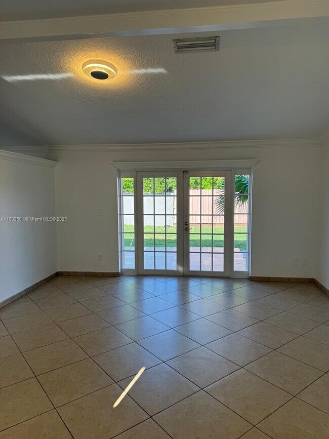 Building Photo - 17035 SW 107th Ct