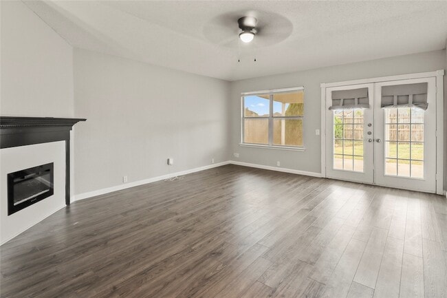 Building Photo - 6718 Ambercrest Dr