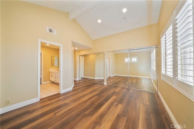 Building Photo - 9531 Montanza Way