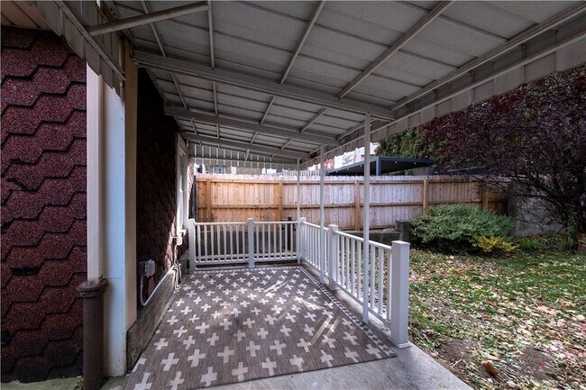 Building Photo - 274 38th St