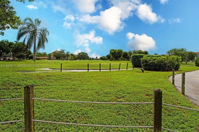 Building Photo - 13250 SW 7th Ct