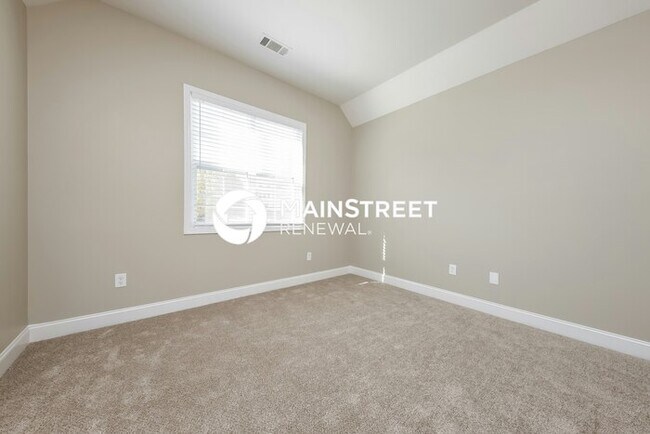 Building Photo - 4 Bedroom Pet-Friendly Home in Douglasvill...