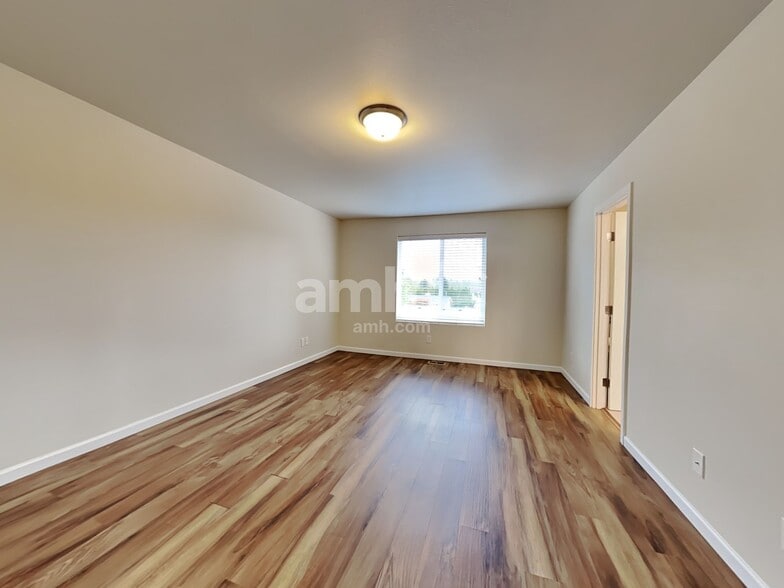 Building Photo - 455 McKinley St