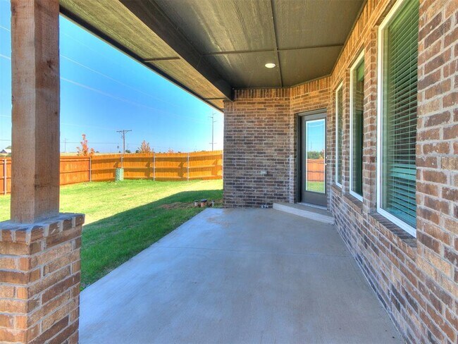 Building Photo - 8313 NW 163rd Ter