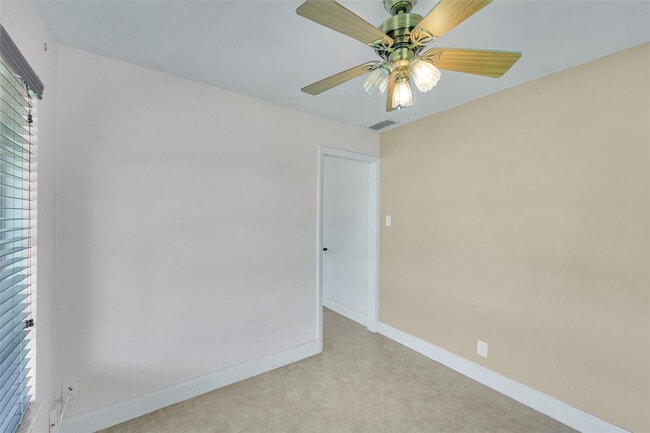 Building Photo - 7255 NW 8th Ct