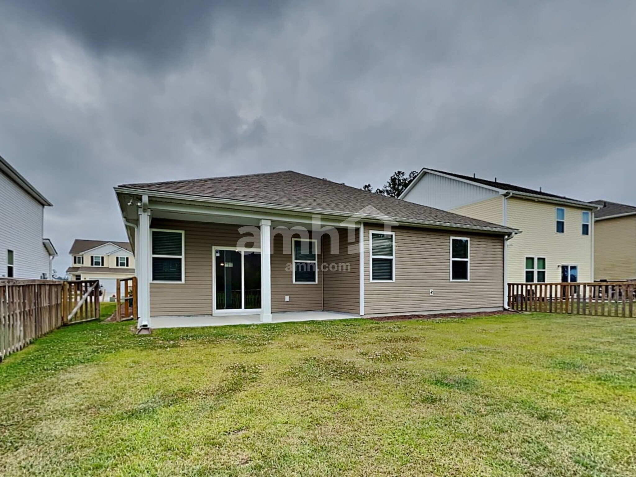 Building Photo - 322 Azore Way