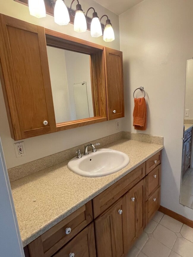 Building Photo - Clairemont Beauty - Welcome Home!