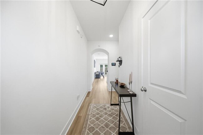 Building Photo - 2360 Rex Dr