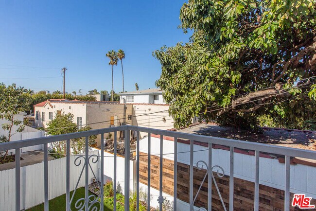 Building Photo - 8525 Cadillac Ave