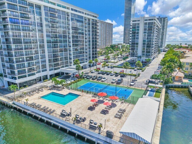 Building Photo - 2049 S Ocean Dr