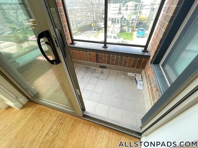 Building Photo - 40 Malvern St