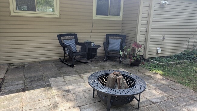 Back patio - 3039 Dow Dr