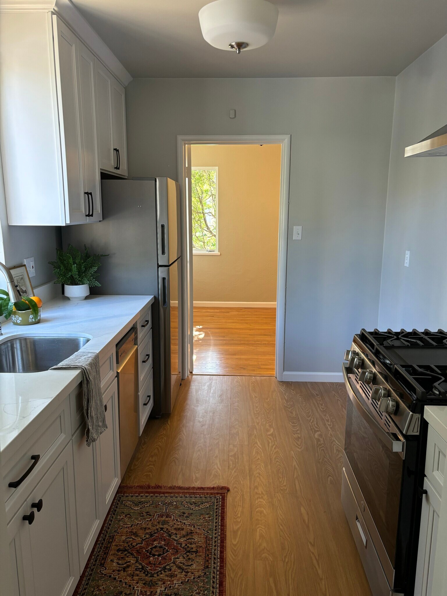 Building Photo - 459 44th St