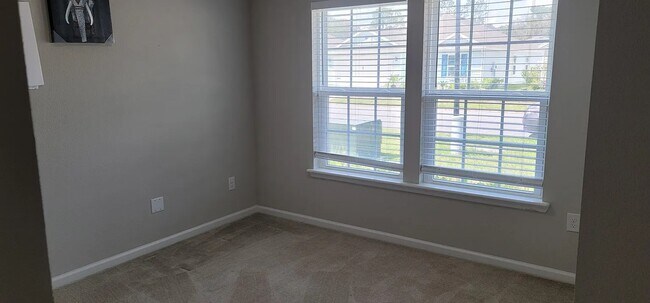 Building Photo - 7747 Sunnydale Ln
